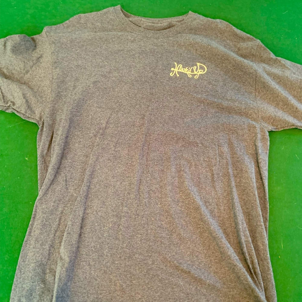 Mens XL fishing outdoor style T-Shirt